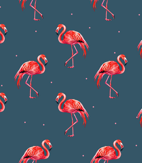 Flamants Roses Éclatants sur Fond Indigo