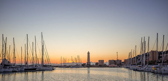 Phare au Lever du Soleil